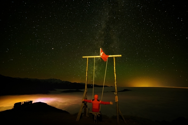 Bulut denizini ölümsüzleştirmek için Kaçkarlar'da nöbet tutuyorlar